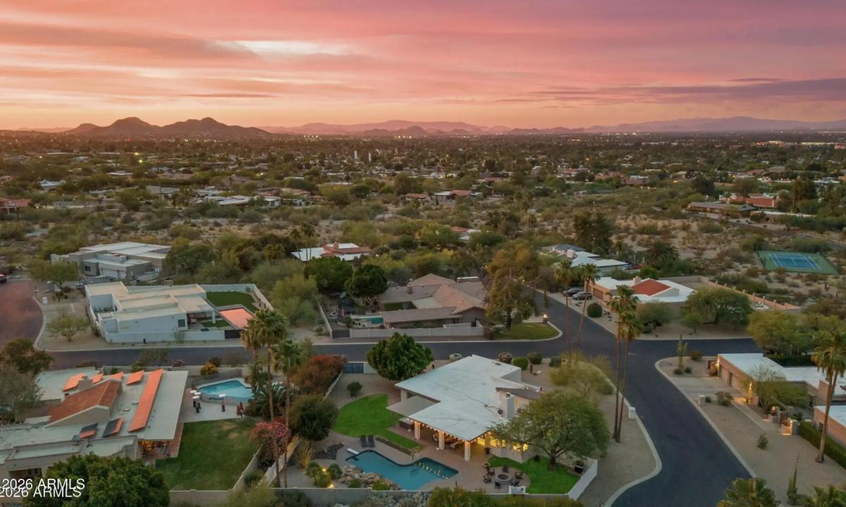 Real Estate Picture 7