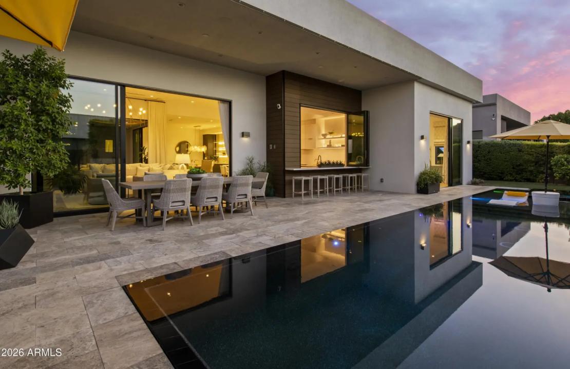 Real Estate Picture 8