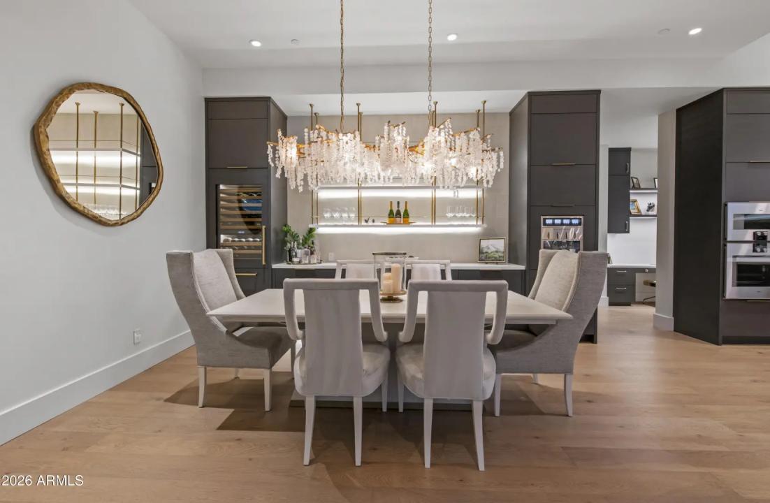 Real Estate Picture 3