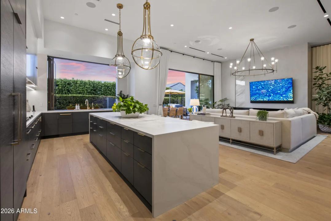 Real Estate Picture 2