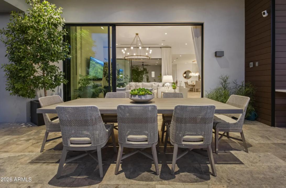 Real Estate Picture 6