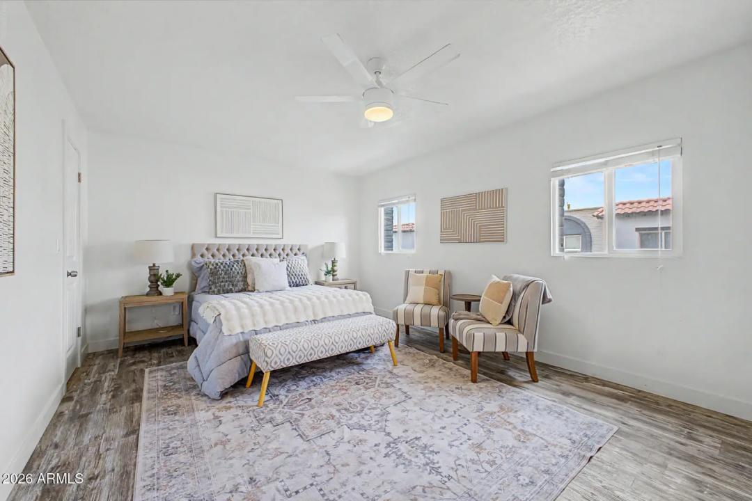 Real Estate Picture 8