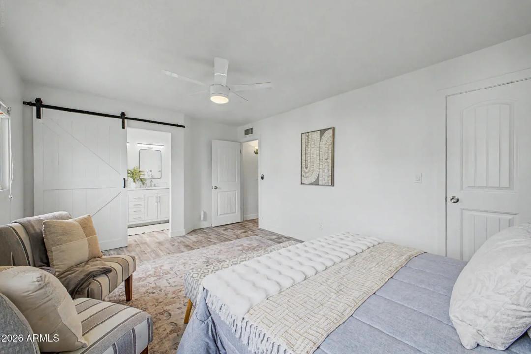 Real Estate Picture 9
