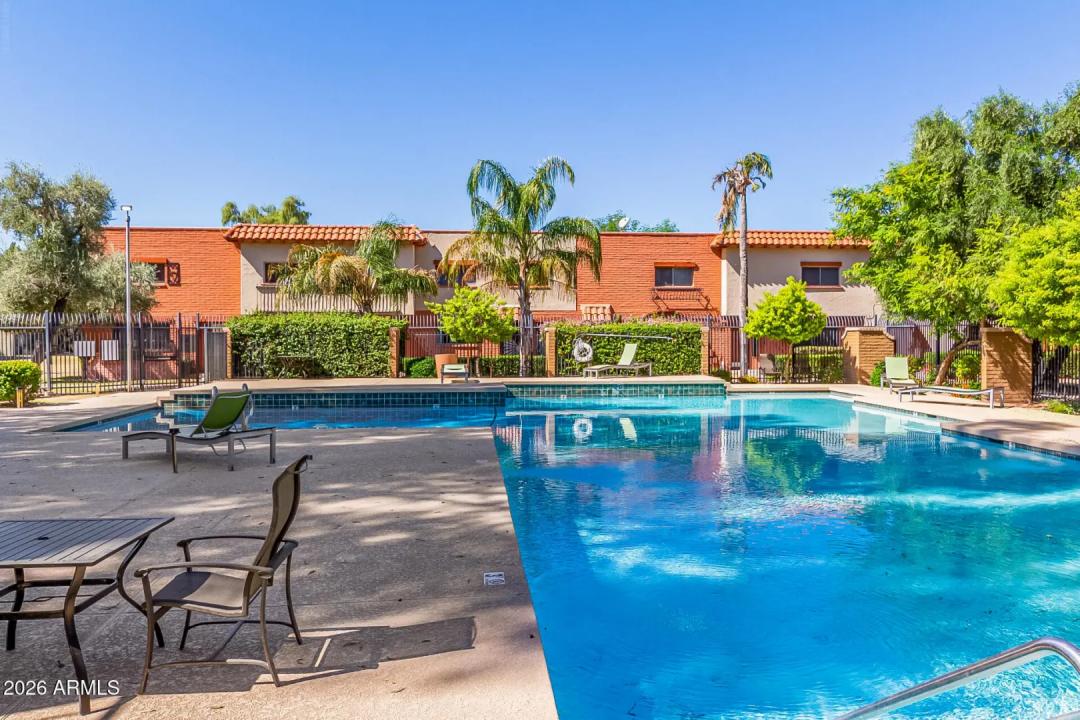 Real Estate Picture 16