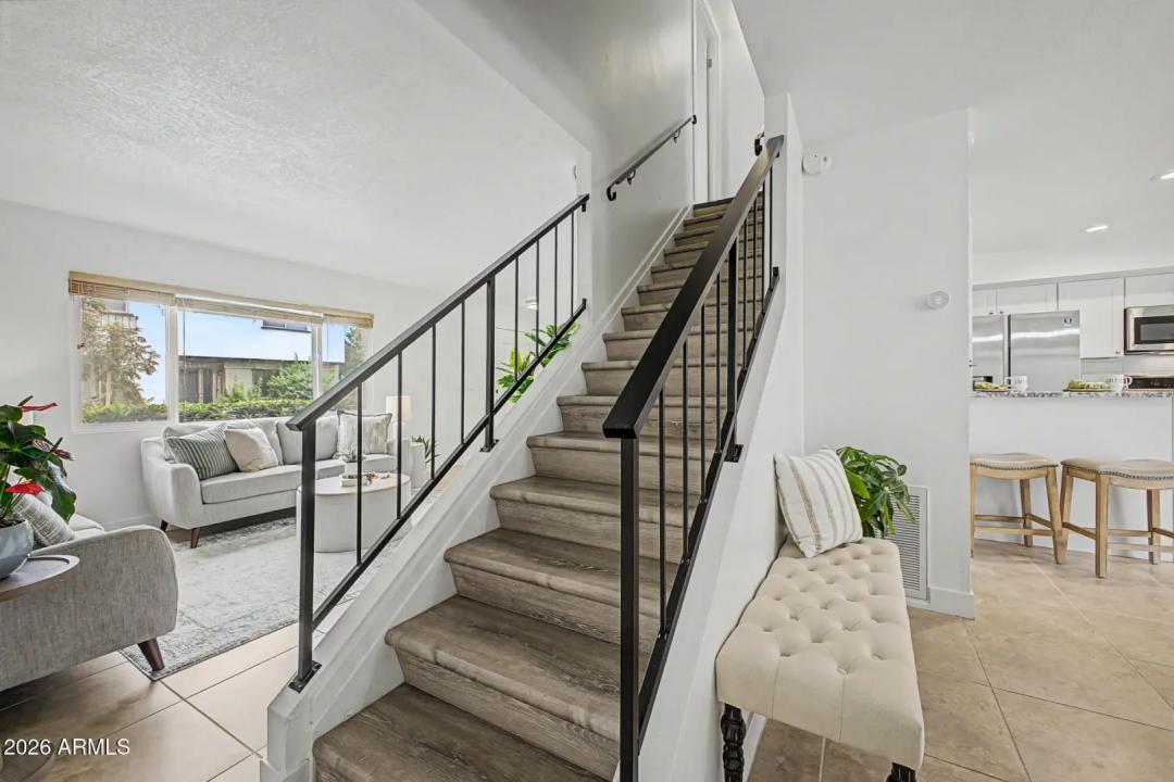 Real Estate Picture 7