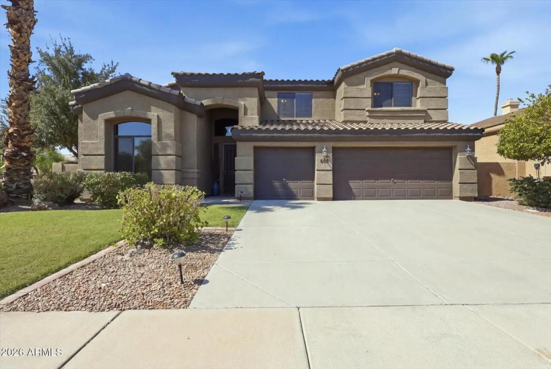 Real Estate Picture 3