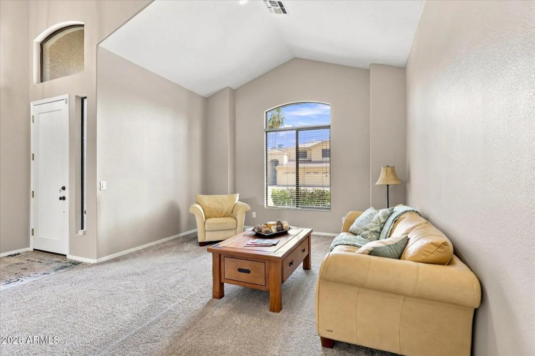 Real Estate Picture 4