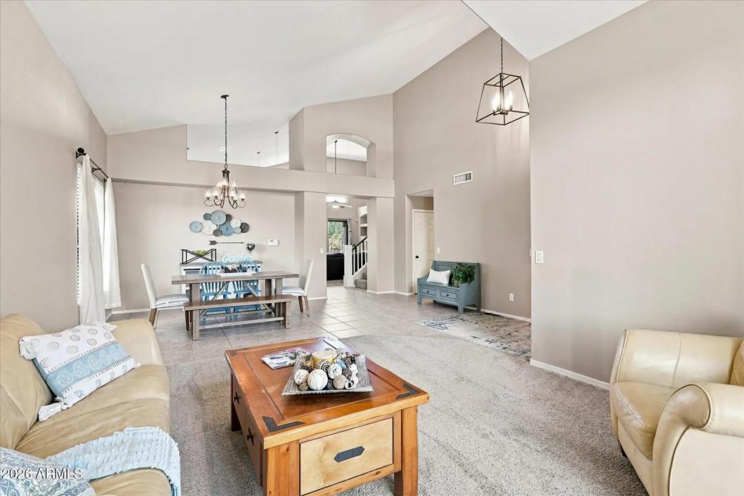 Real Estate Picture 5