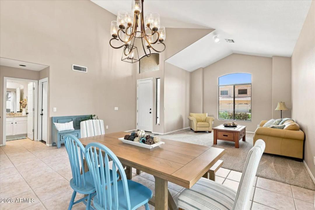 Real Estate Picture 7