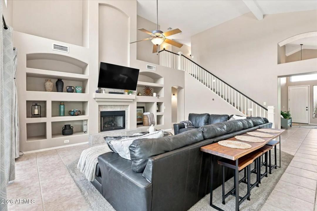 Real Estate Picture 18