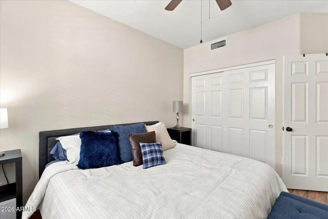 Real Estate Picture 23