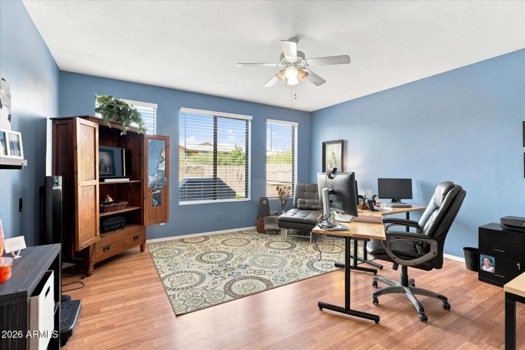 Real Estate Picture 24