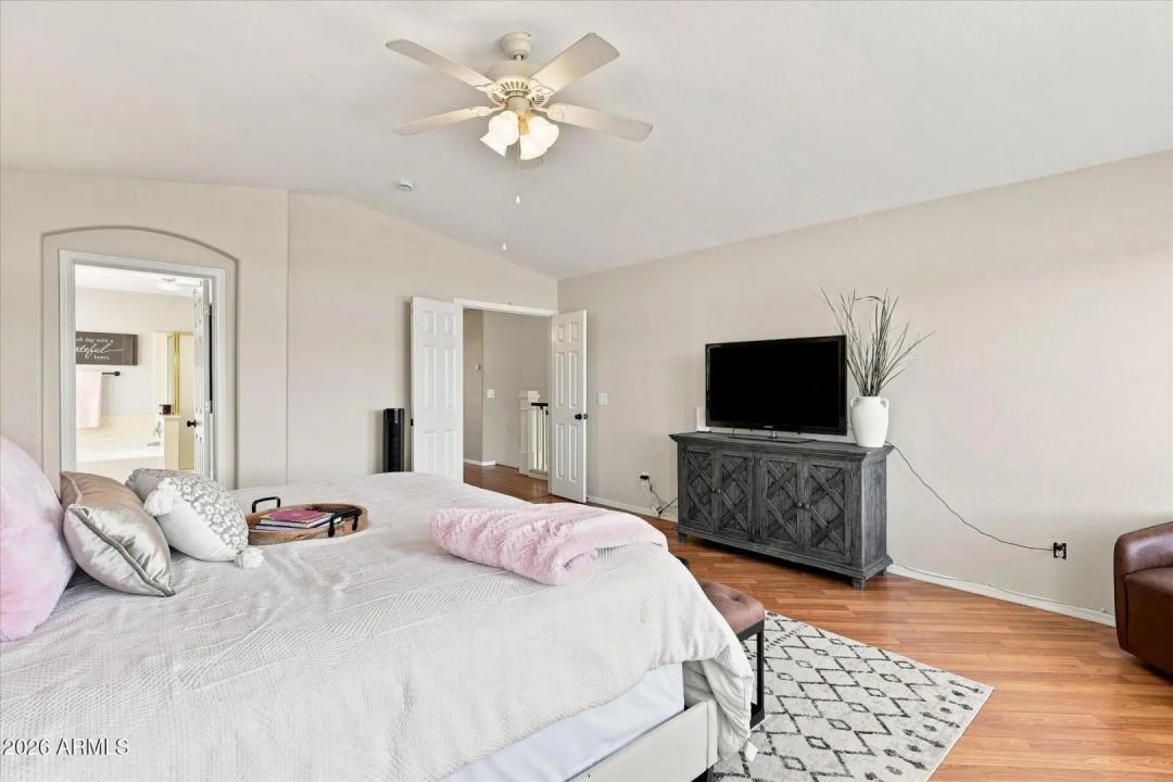 Real Estate Picture 29