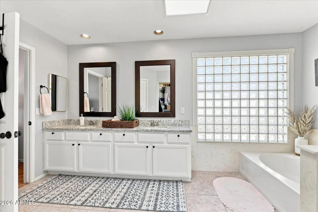 Real Estate Picture 31