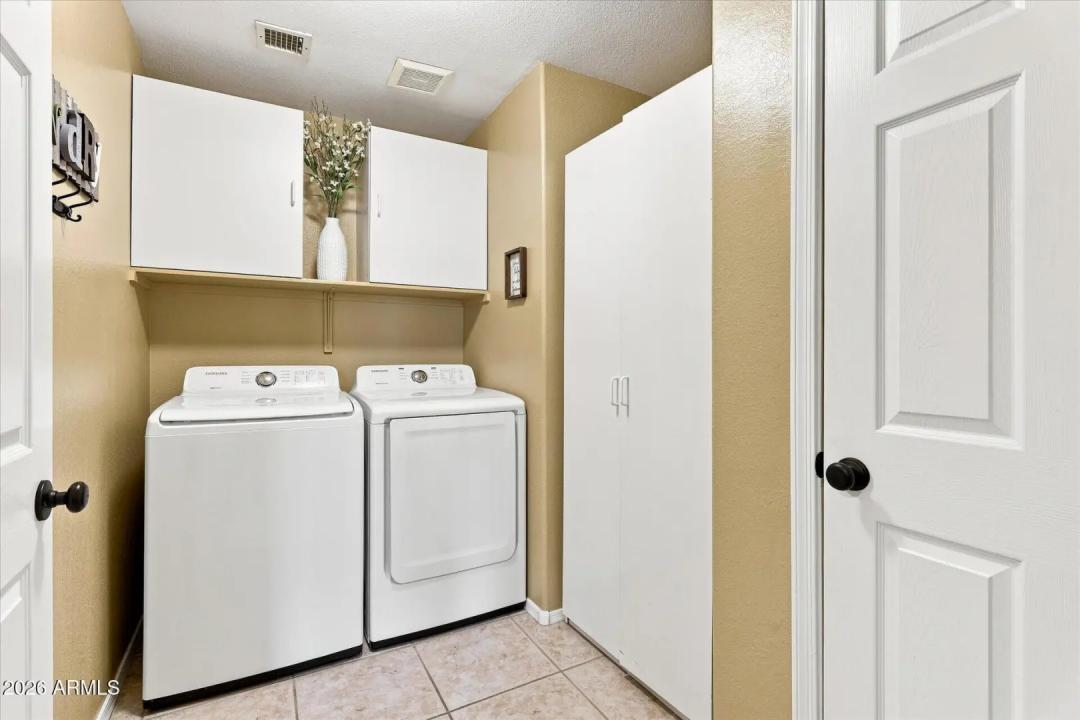 Real Estate Picture 37