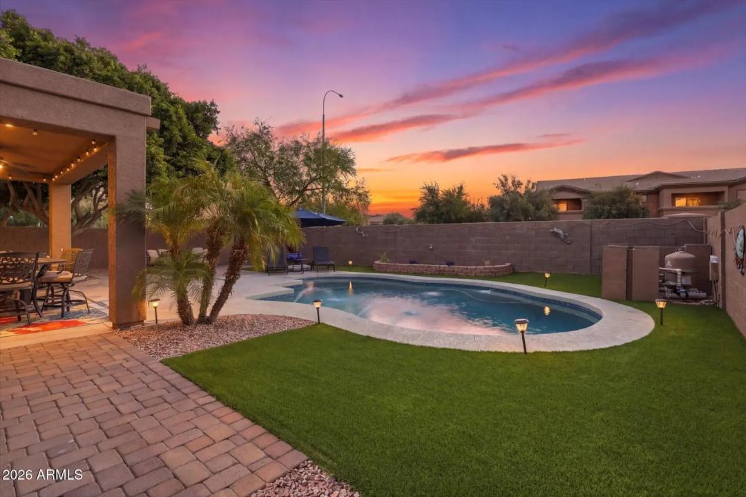 Real Estate Picture 40