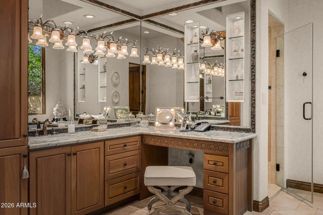 Real Estate Picture 16