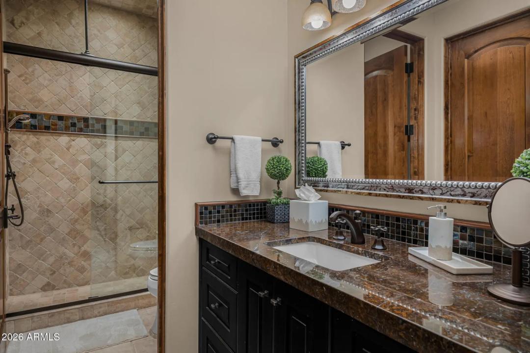 Real Estate Picture 27