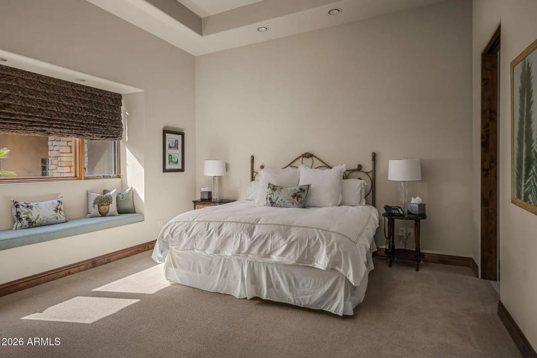 Real Estate Picture 24