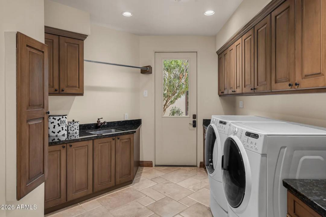 Real Estate Picture 28