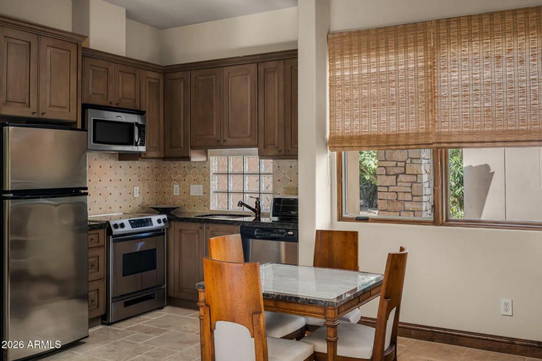 Real Estate Picture 40