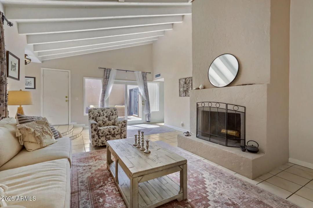 Real Estate Picture 7