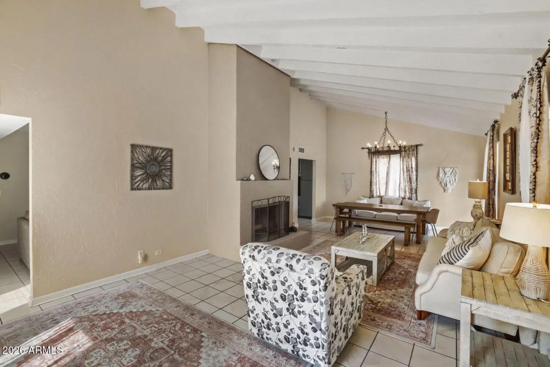 Real Estate Picture 6