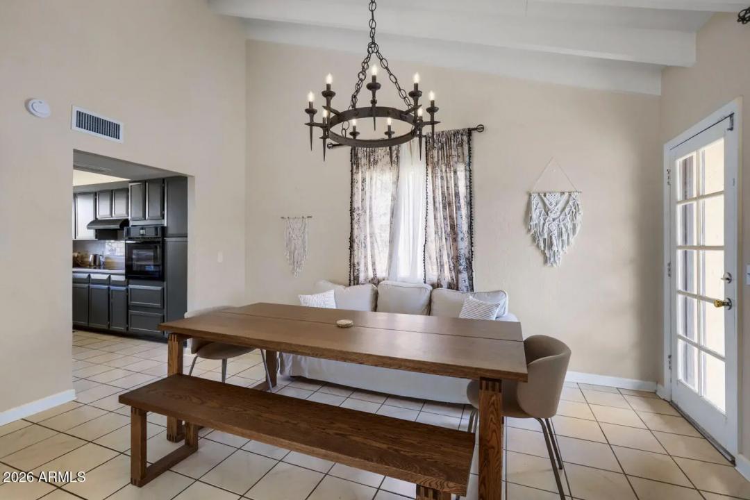 Real Estate Picture 8