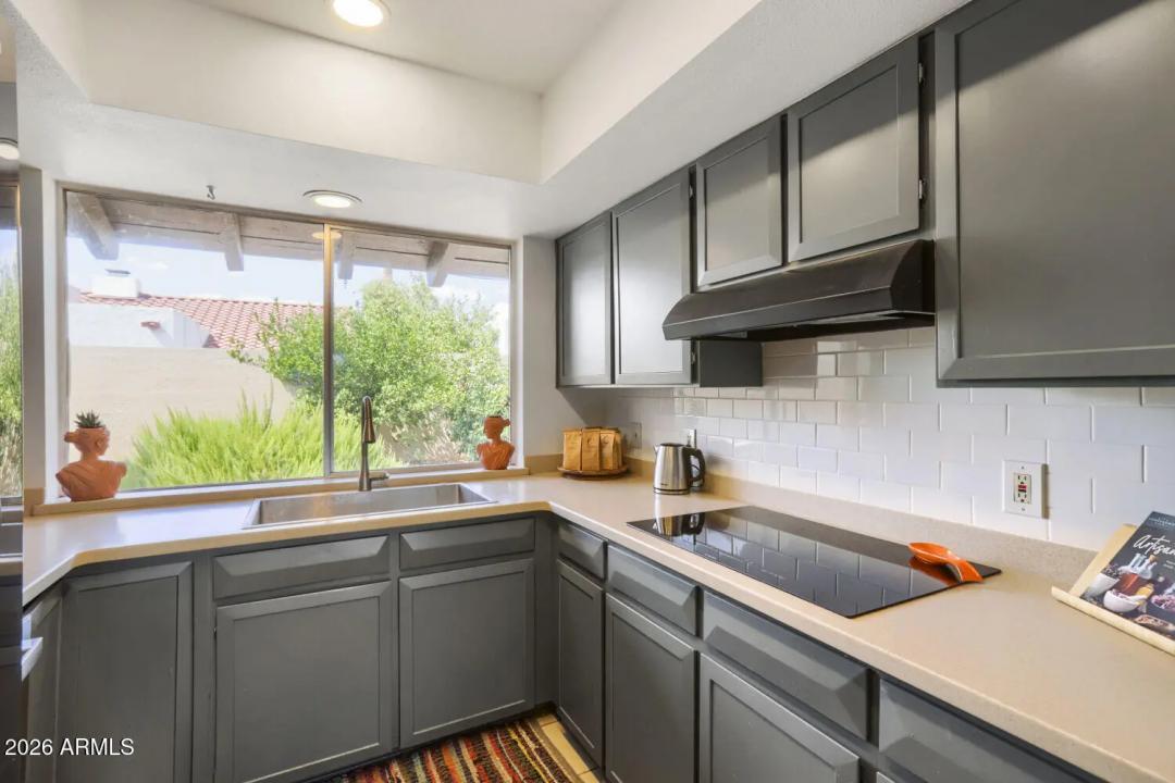 Real Estate Picture 10
