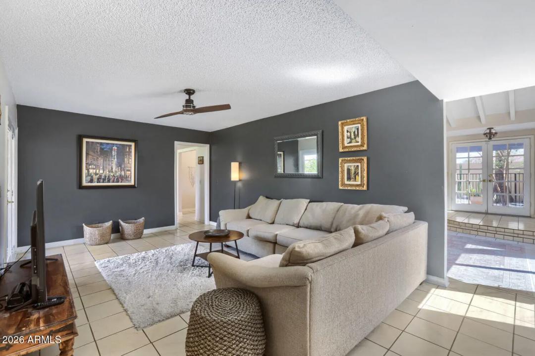 Real Estate Picture 13