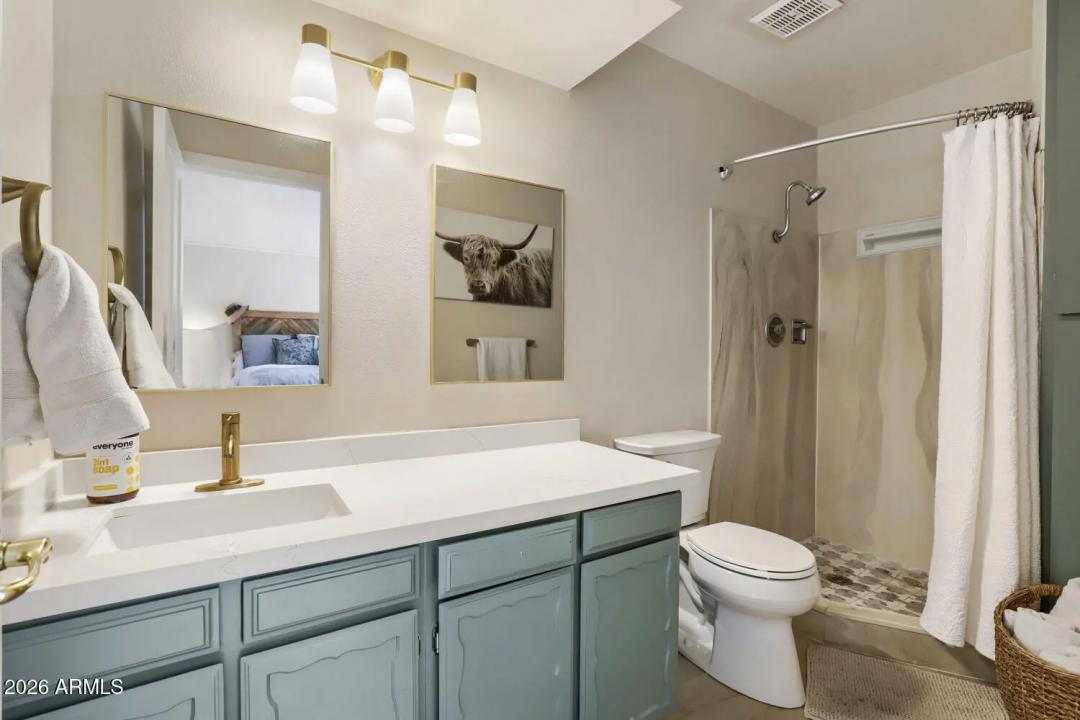 Real Estate Picture 18