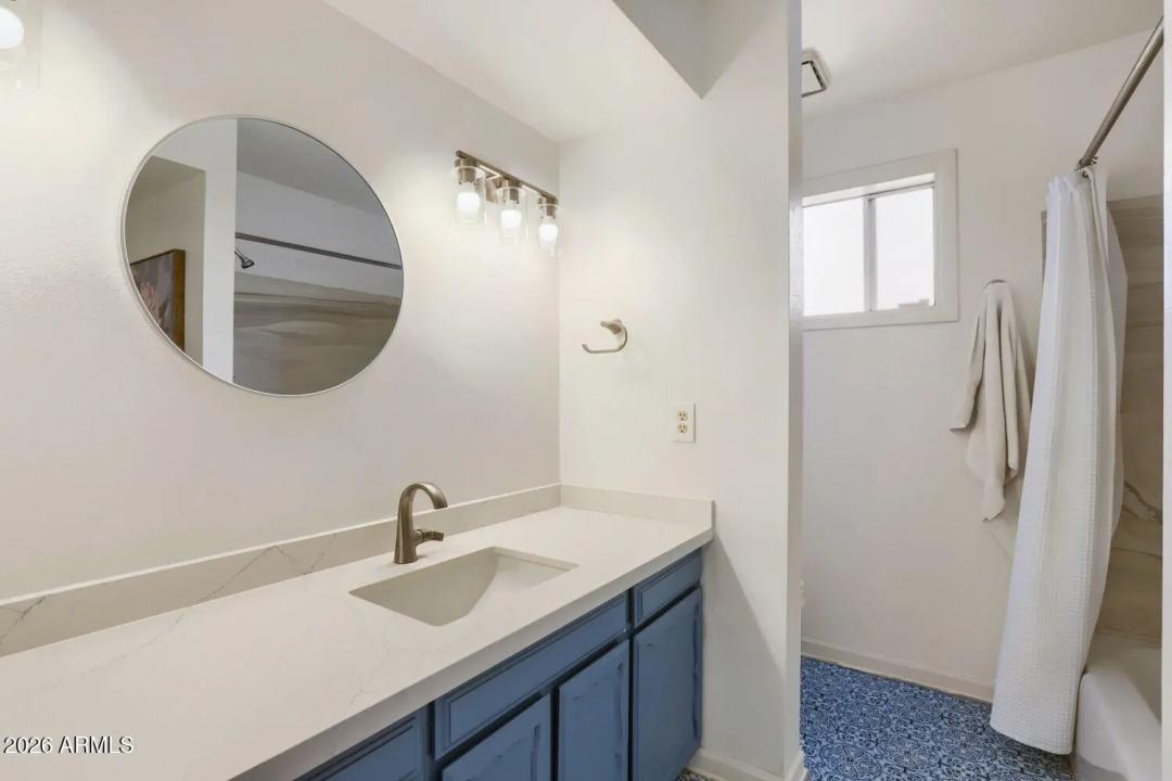 Real Estate Picture 15