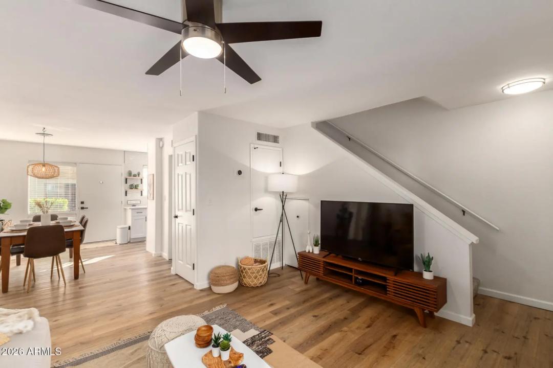 Real Estate Picture 2