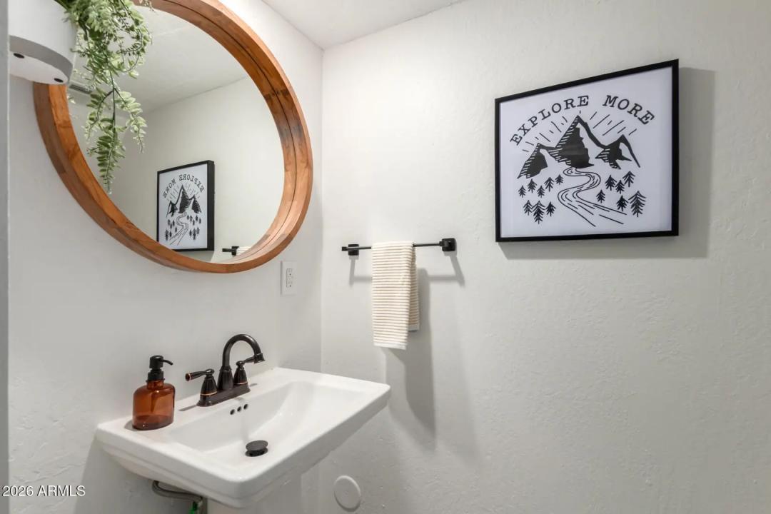 Real Estate Picture 13