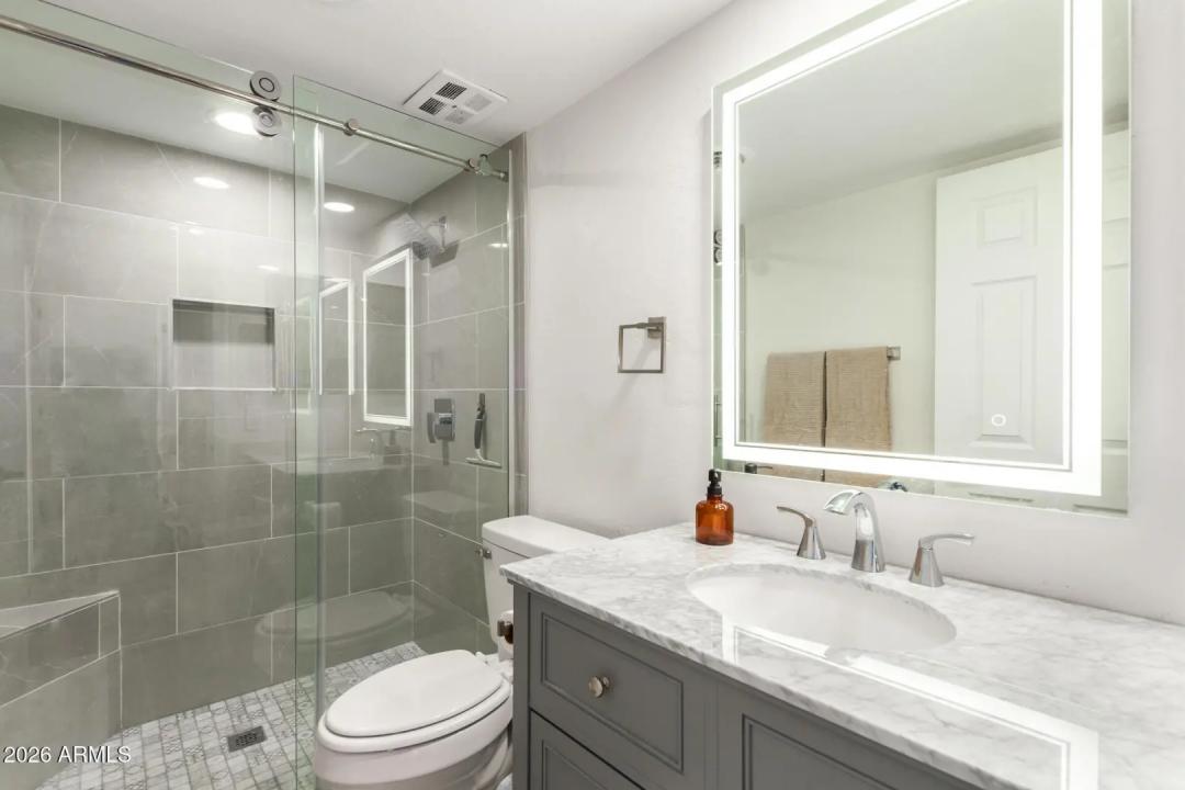 Real Estate Picture 10