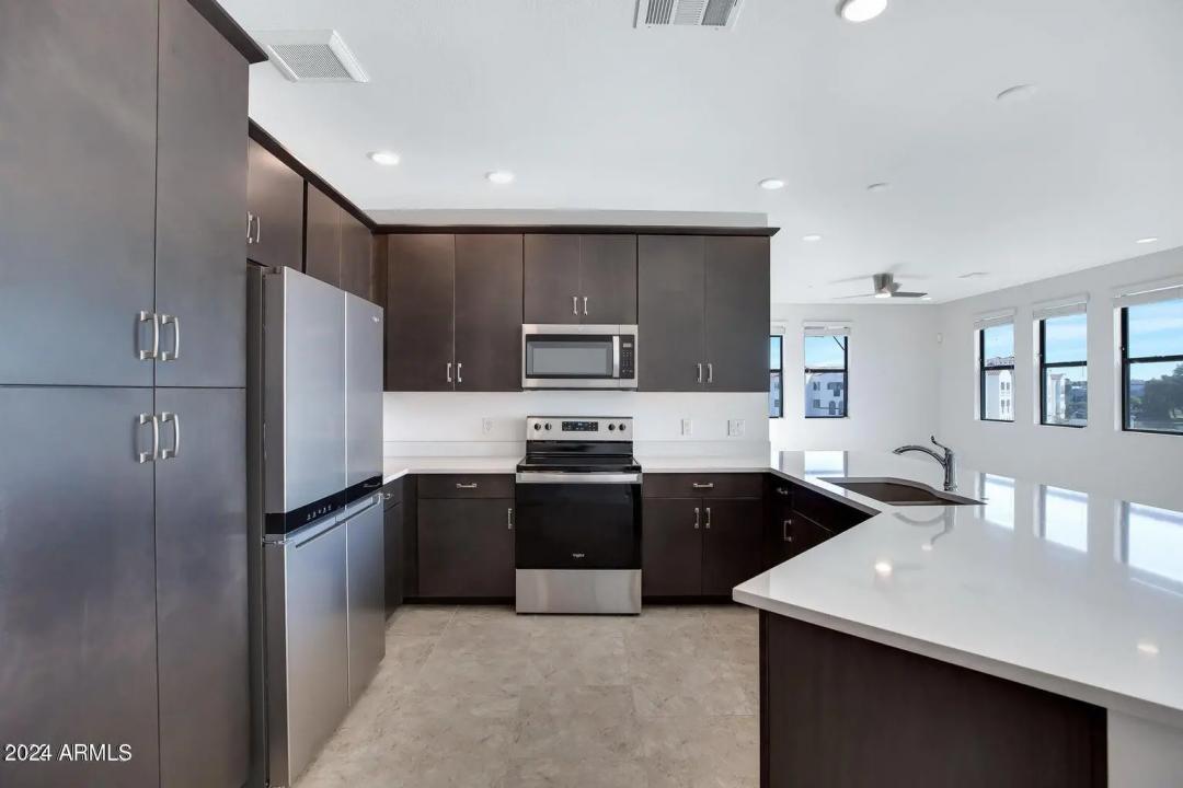 Real Estate Picture 6