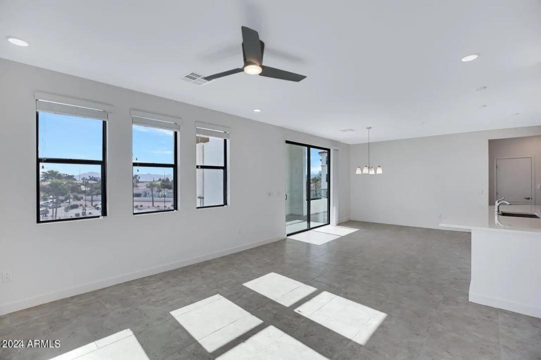 Real Estate Picture 11