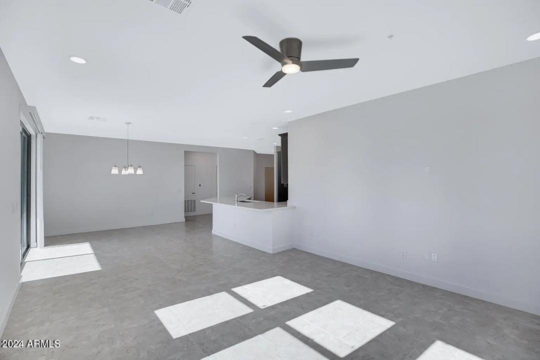 Real Estate Picture 12