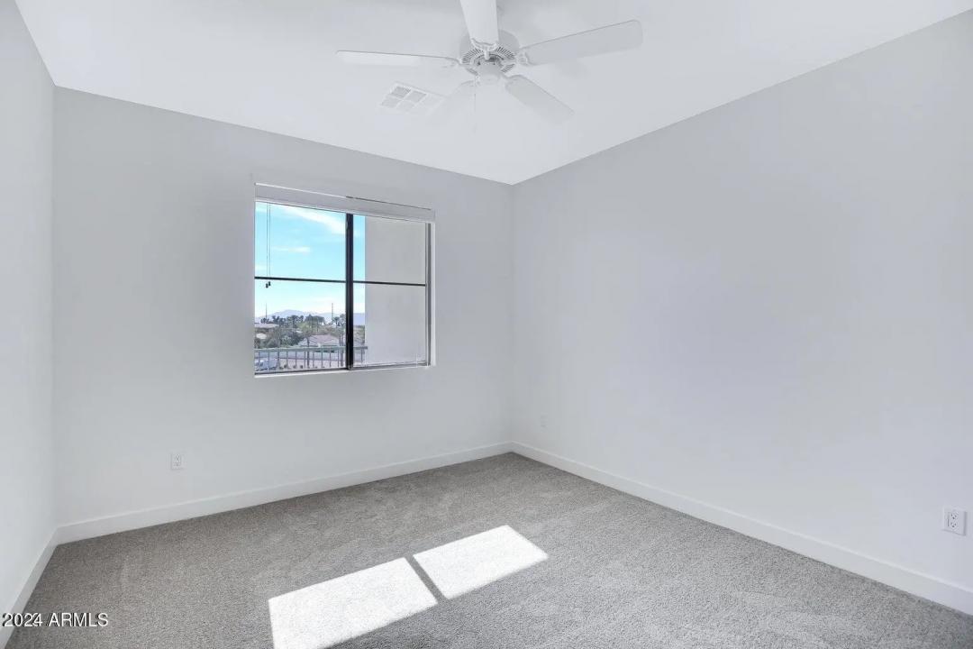 Real Estate Picture 19