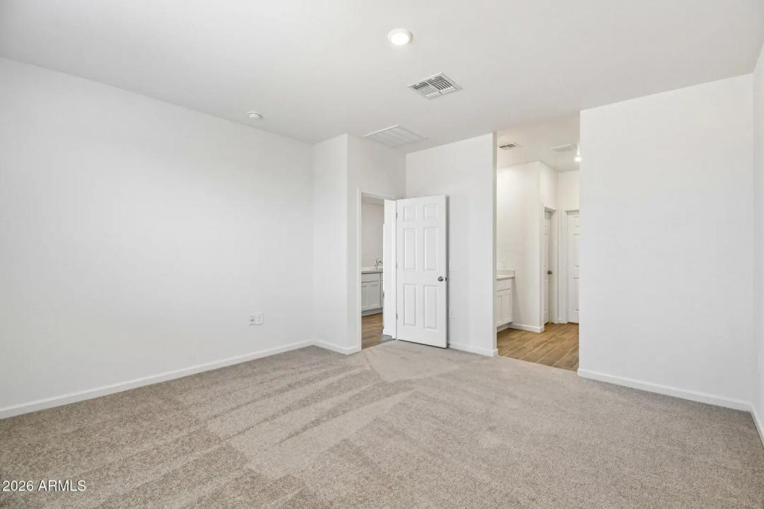 Real Estate Picture 20