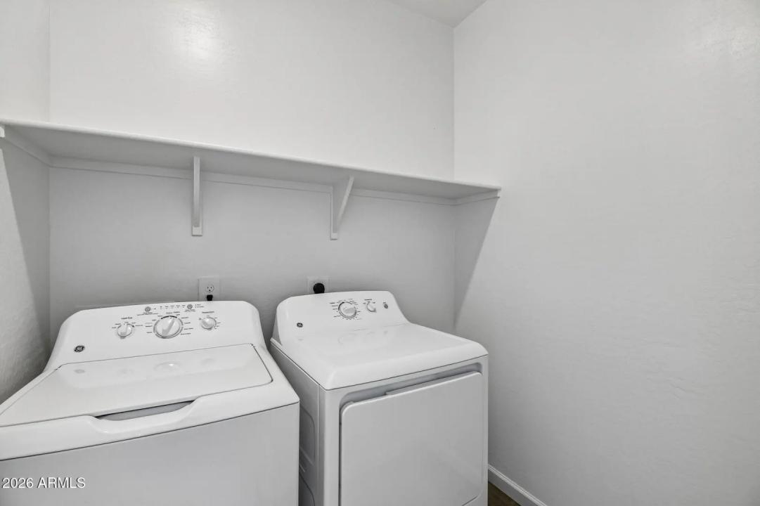 Real Estate Picture 17