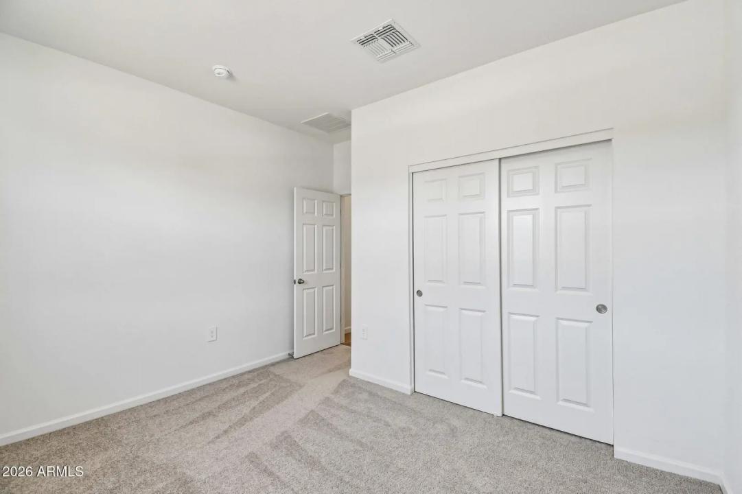Real Estate Picture 18