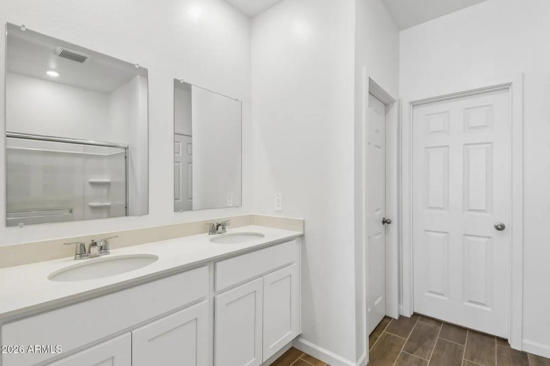 Real Estate Picture 20