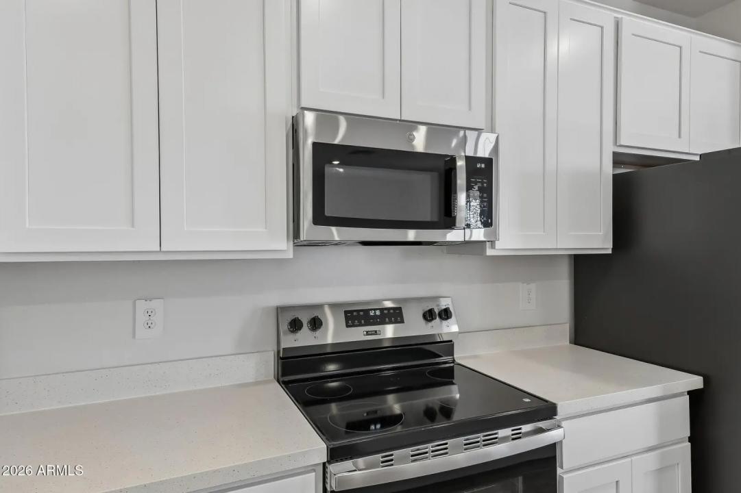 Real Estate Picture 9