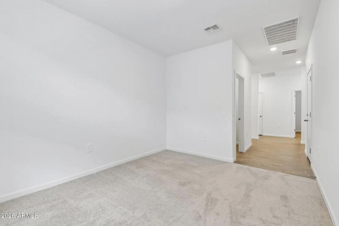 Real Estate Picture 10