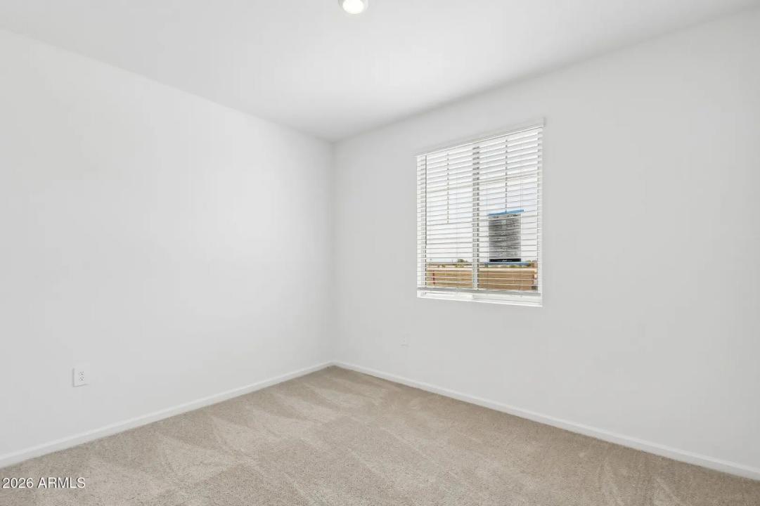 Real Estate Picture 11