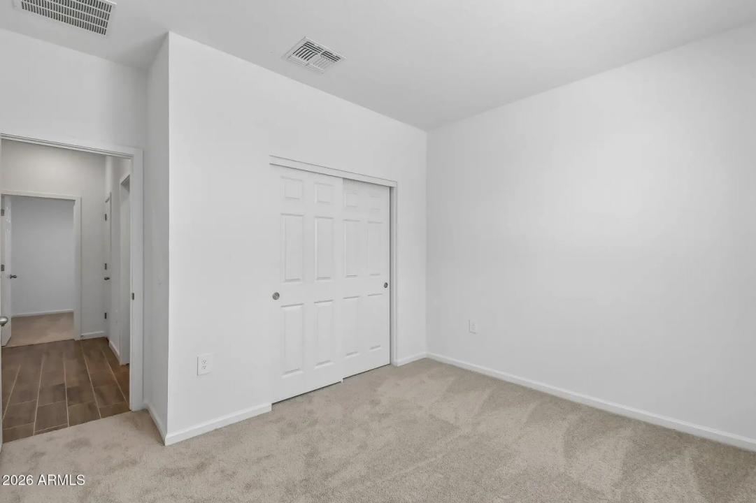 Real Estate Picture 12
