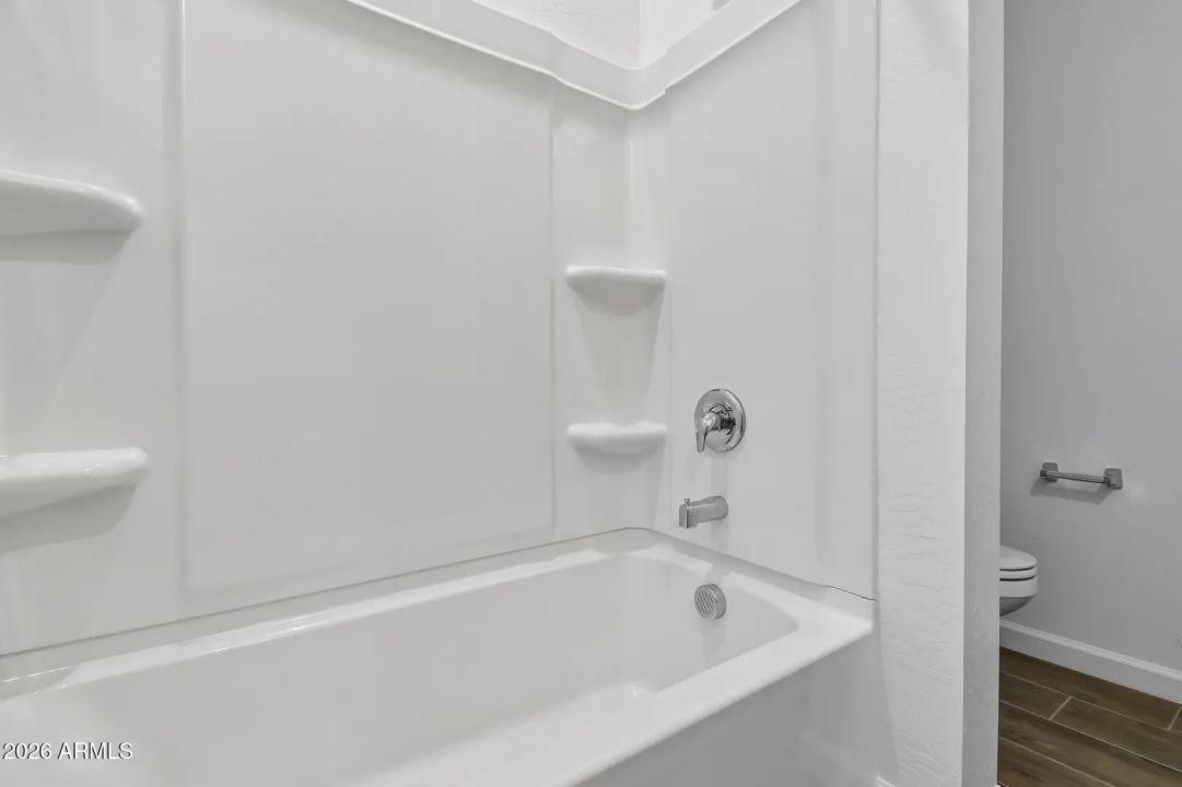 Real Estate Picture 15