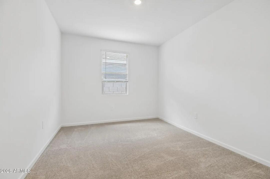 Real Estate Picture 17