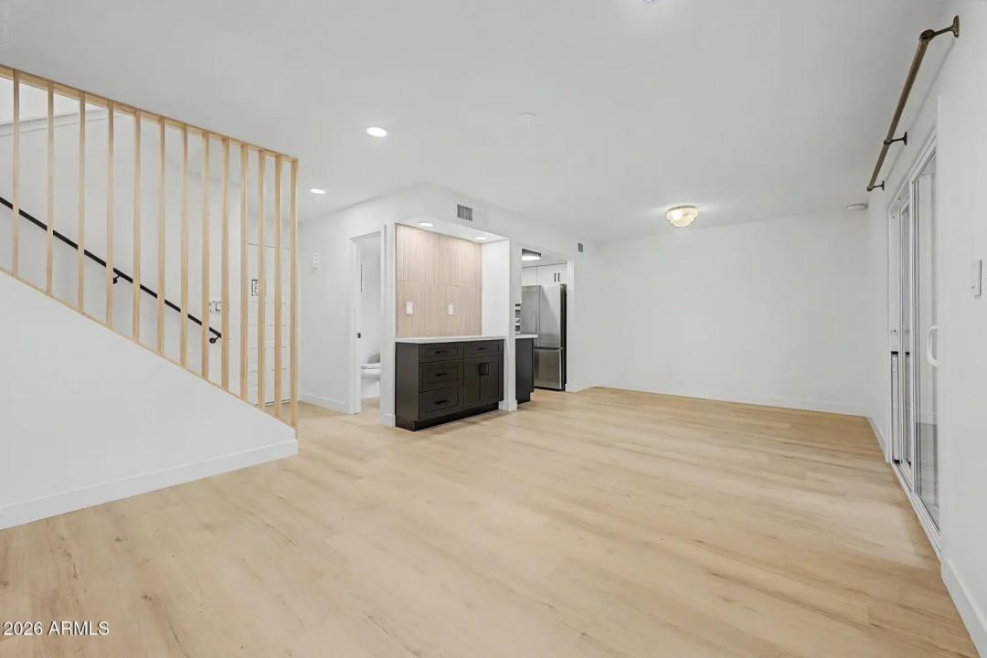 Real Estate Picture 5